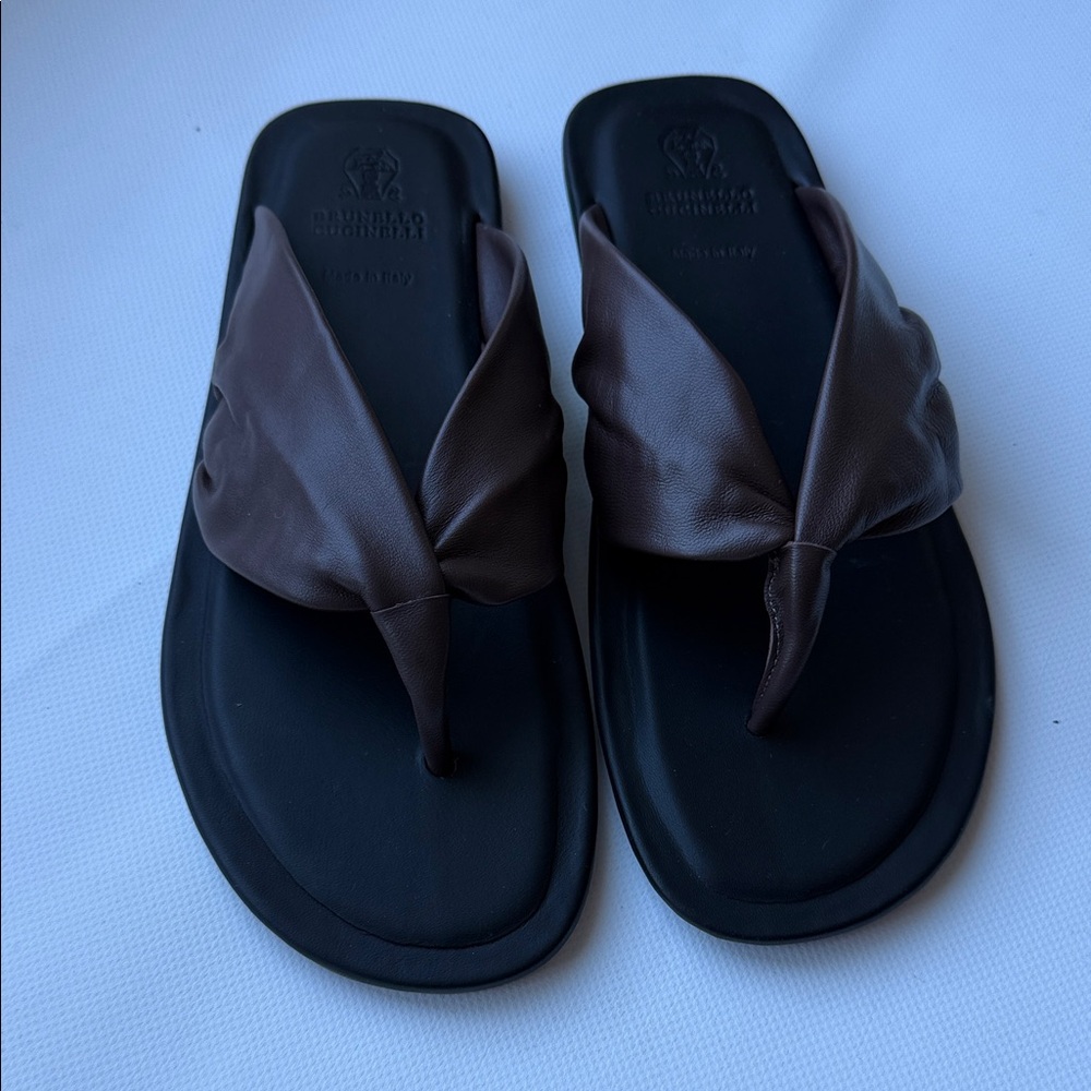 Brunello Cucinelli flip-flop leather sandals